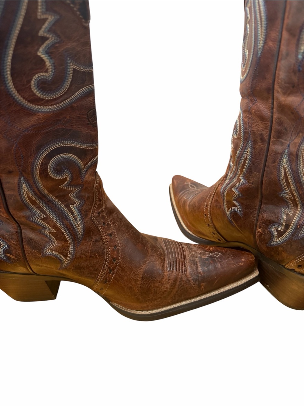 Ariat super cool Leather cowboy boots
